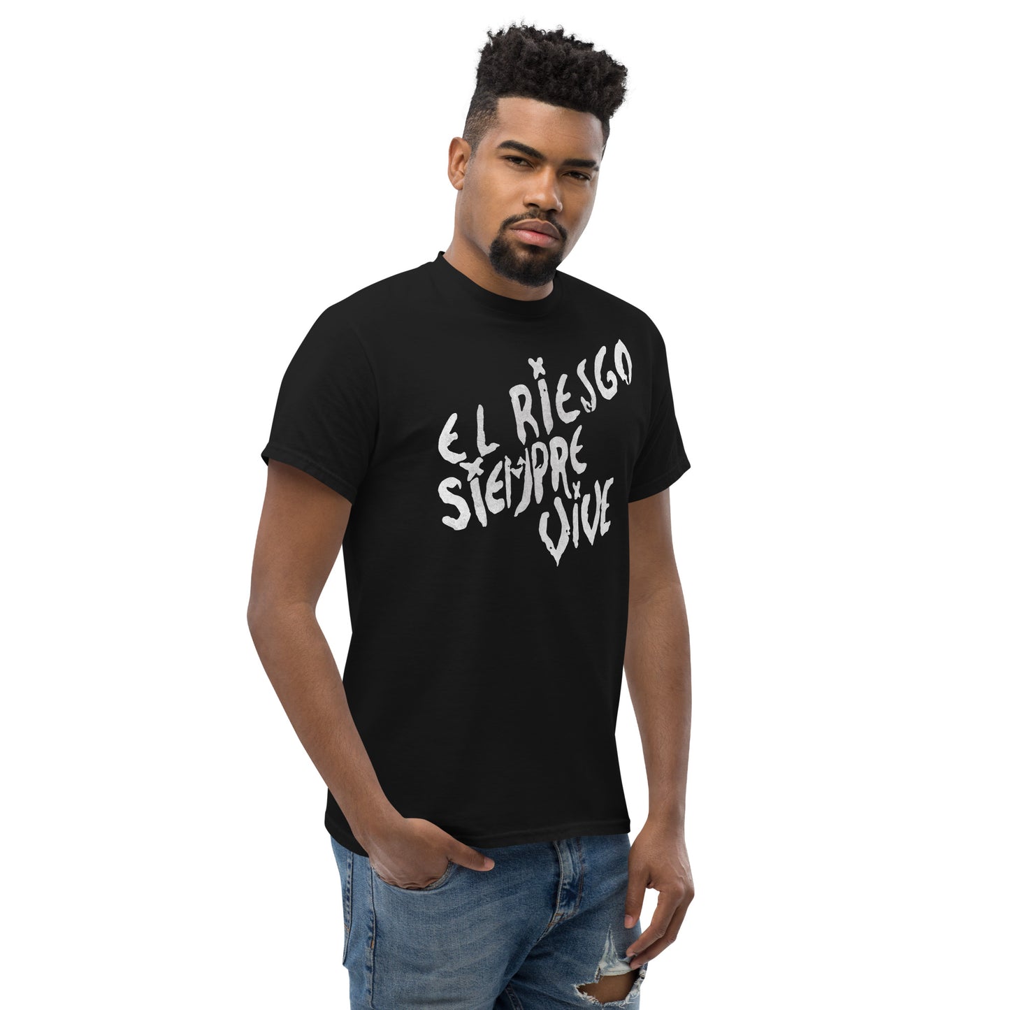 El Riesgo Siempre Vive Pvt Vasquez Marine Cosplay Distressed Metal Unisex Classic Tee